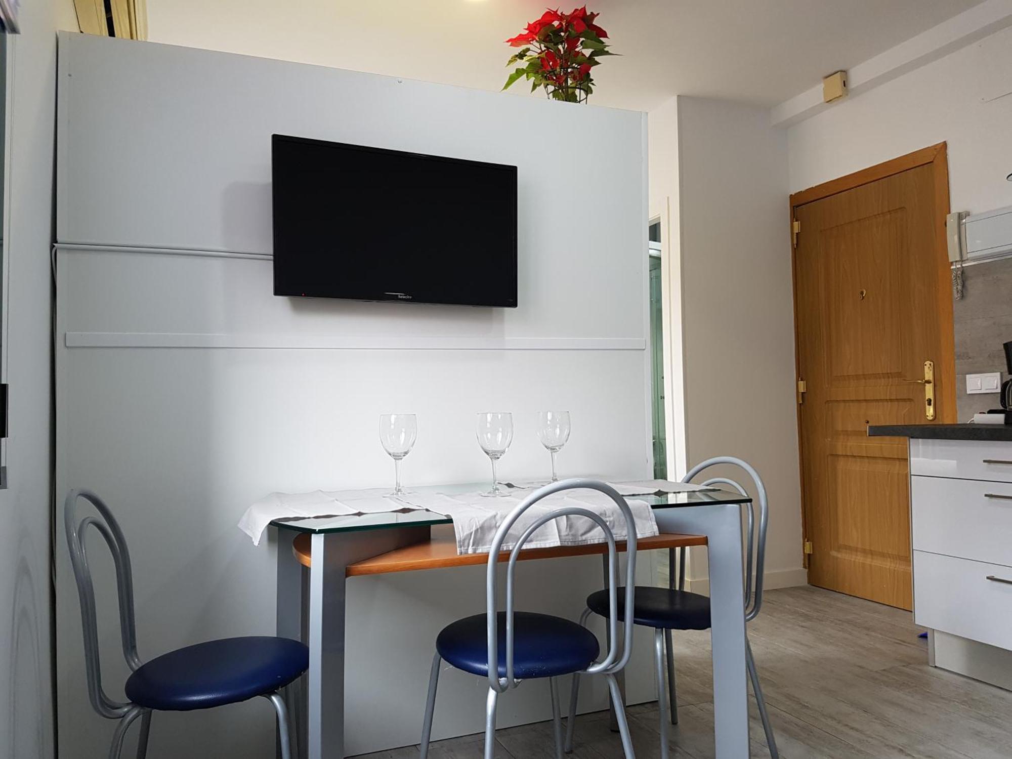 Turisticos Cuenca 3 Aparthotel Madrid Exterior photo